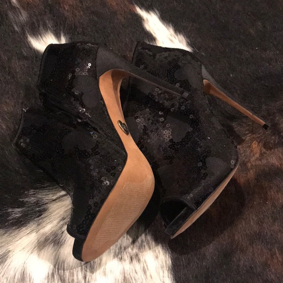 Open toe sequined never used Betsey Johnson bootie - Picture 3 of 3